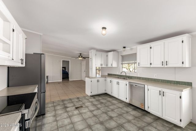 32890 N KAREN Lane, San Tan Valley, AZ 85143