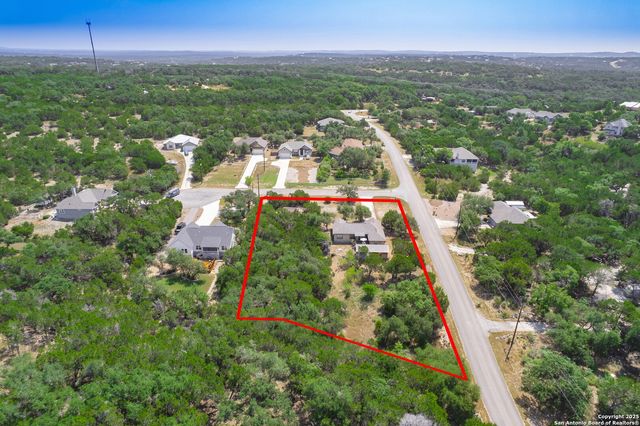 107 Garrett Way, Canyon Lake, TX 78133