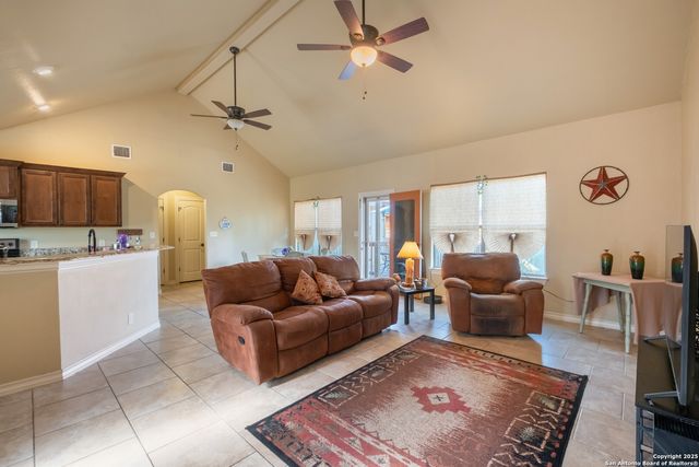 107 Garrett Way, Canyon Lake, TX 78133
