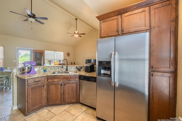 107 Garrett Way, Canyon Lake, TX 78133