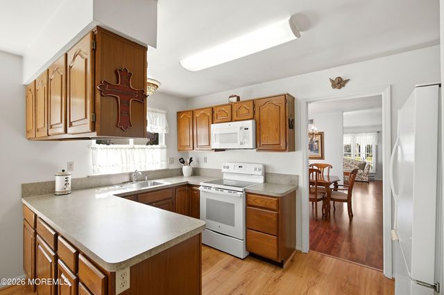 7 Turnbridge Row, Manchester, NJ 08759