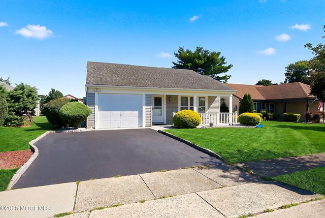 7 Turnbridge Row, Manchester, NJ 08759