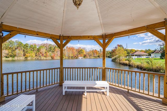 7 Turnbridge Row, Manchester, NJ 08759