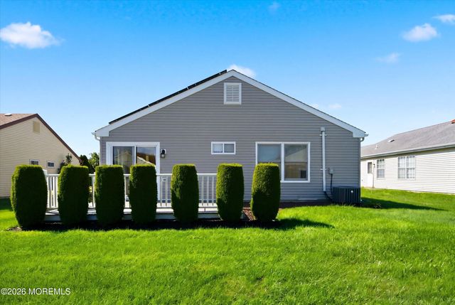 7 Turnbridge Row, Manchester, NJ 08759