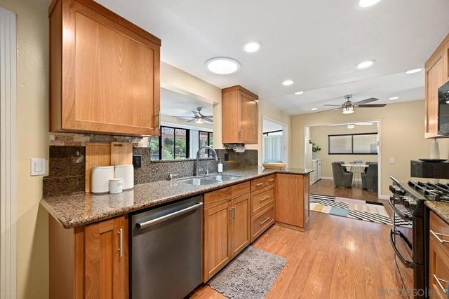 12061 Callado Rd, San Diego, CA 92128