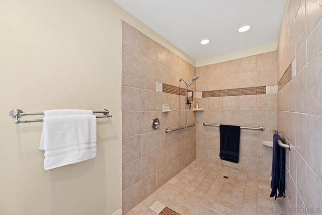 12061 Callado Rd, San Diego, CA 92128