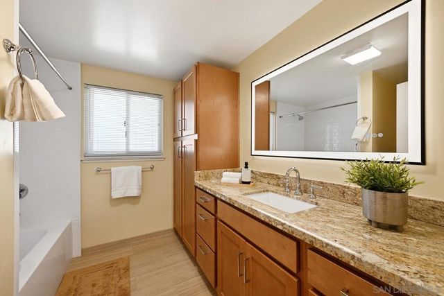 12061 Callado Rd, San Diego, CA 92128