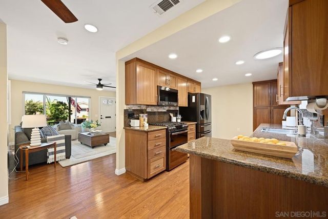 12061 Callado Rd, San Diego, CA 92128