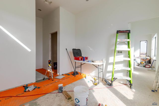 14156 SADDLE HILL DR, Rapid City, SD 57702