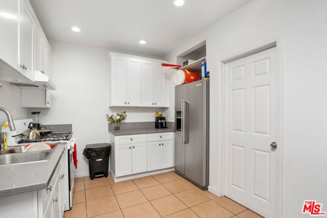 11329 Sherman Way, Sun Valley (los Angeles), CA 91352