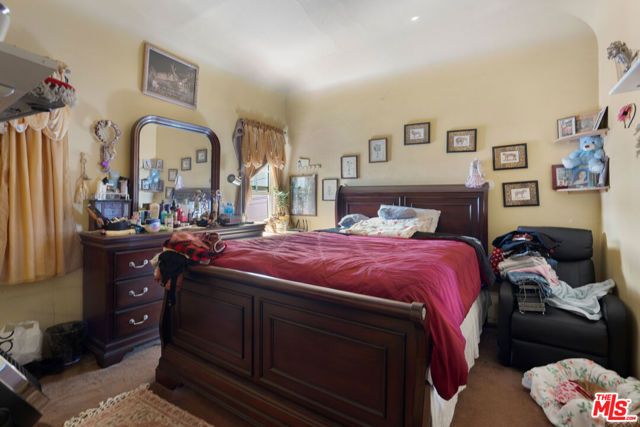 11329 Sherman Way, Sun Valley (los Angeles), CA 91352