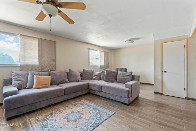 4332 W MONTE CRISTO Avenue W, Glendale, AZ 85306