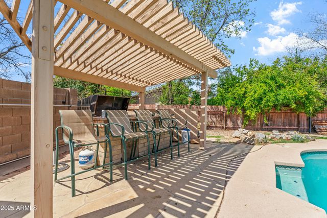 4332 W MONTE CRISTO Avenue W, Glendale, AZ 85306