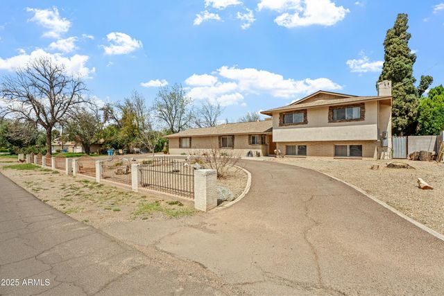 4332 W MONTE CRISTO Avenue W, Glendale, AZ 85306