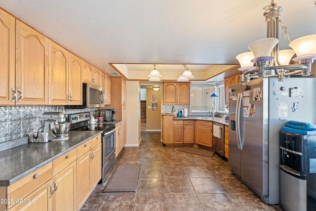 4332 W MONTE CRISTO Avenue W, Glendale, AZ 85306