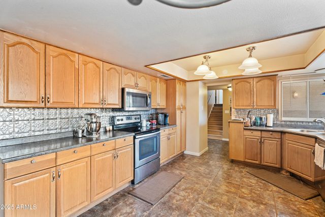 4332 W MONTE CRISTO Avenue W, Glendale, AZ 85306