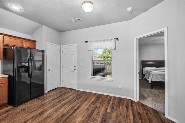 927 E Swift Drive, Fayetteville, AR 72701