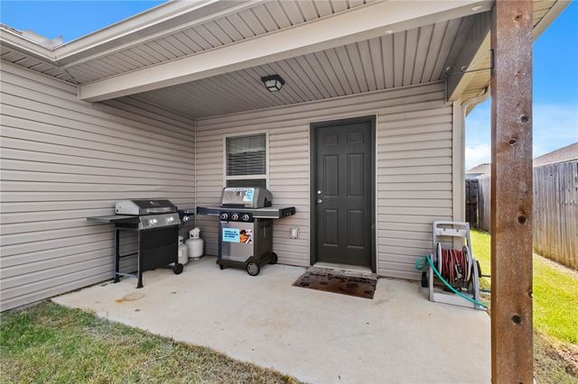 927 E Swift Drive, Fayetteville, AR 72701