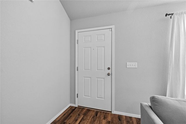 927 E Swift Drive, Fayetteville, AR 72701