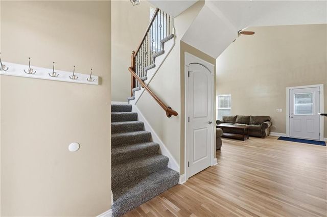 12229 Pine Valley Drive, Kansas City, KS 66109
