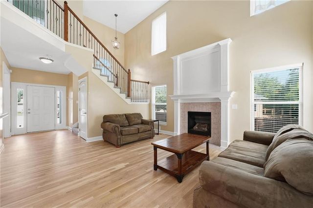 12229 Pine Valley Drive, Kansas City, KS 66109