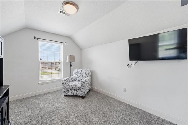 12229 Pine Valley Drive, Kansas City, KS 66109
