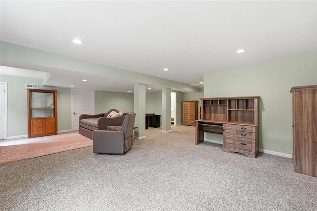 12229 Pine Valley Drive, Kansas City, KS 66109