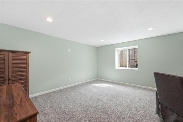 12229 Pine Valley Drive, Kansas City, KS 66109