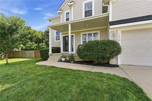 12229 Pine Valley Drive, Kansas City, KS 66109