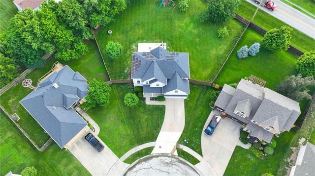 12229 Pine Valley Drive, Kansas City, KS 66109
