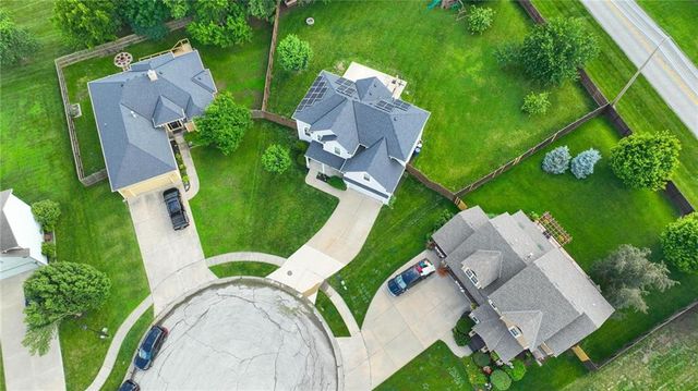 12229 Pine Valley Drive, Kansas City, KS 66109