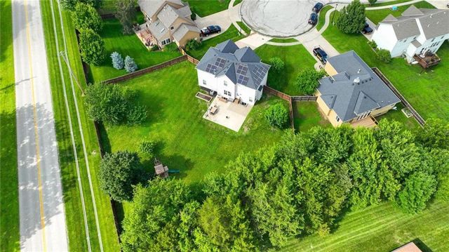 12229 Pine Valley Drive, Kansas City, KS 66109