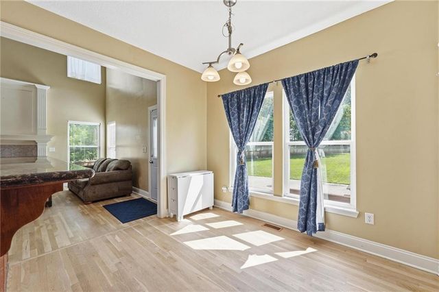 12229 Pine Valley Drive, Kansas City, KS 66109