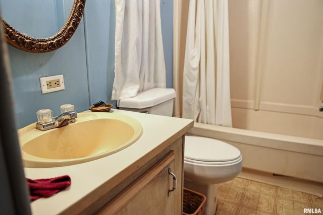 1165 250TH Street, Plymouth, IL 62367