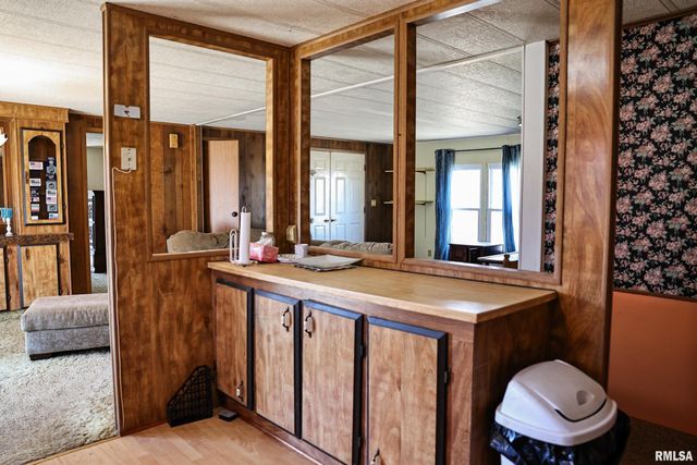 1165 250TH Street, Plymouth, IL 62367