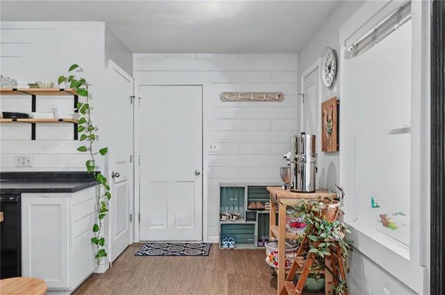 1748 E 800th Road, Lawrence, KS 66049