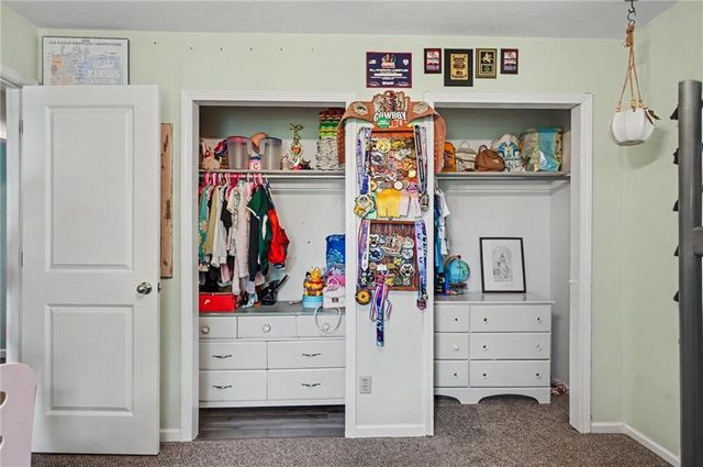 1748 E 800th Road, Lawrence, KS 66049