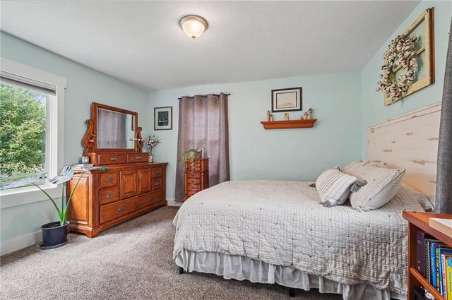 1748 E 800th Road, Lawrence, KS 66049