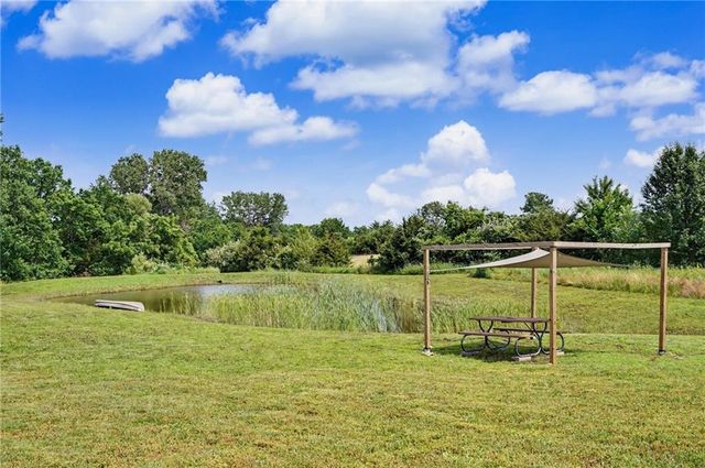 1748 E 800th Road, Lawrence, KS 66049