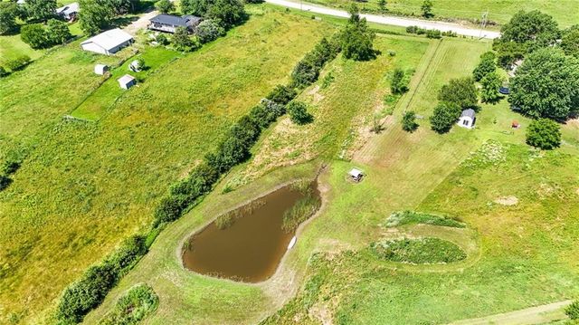 1748 E 800th Road, Lawrence, KS 66049