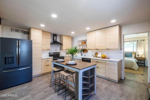 1834 N MITCHELL Street, Phoenix, AZ 85006