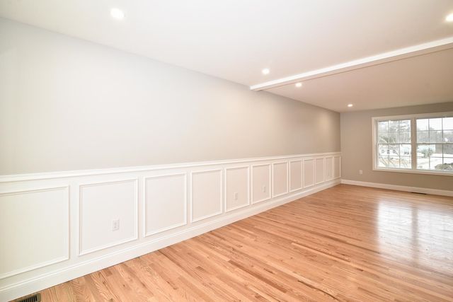 19 Mammoth Road, Hooksett, NH 03106