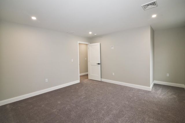 19 Mammoth Road, Hooksett, NH 03106