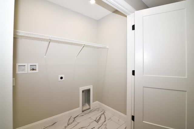 19 Mammoth Road, Hooksett, NH 03106