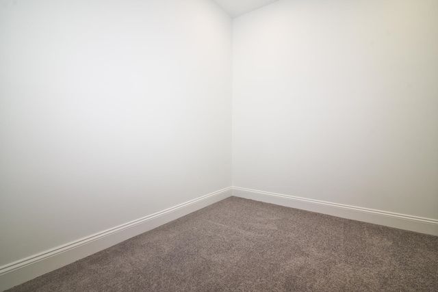 19 Mammoth Road, Hooksett, NH 03106