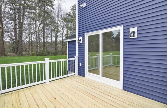 19 Mammoth Road, Hooksett, NH 03106