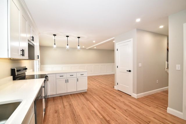 19 Mammoth Road, Hooksett, NH 03106