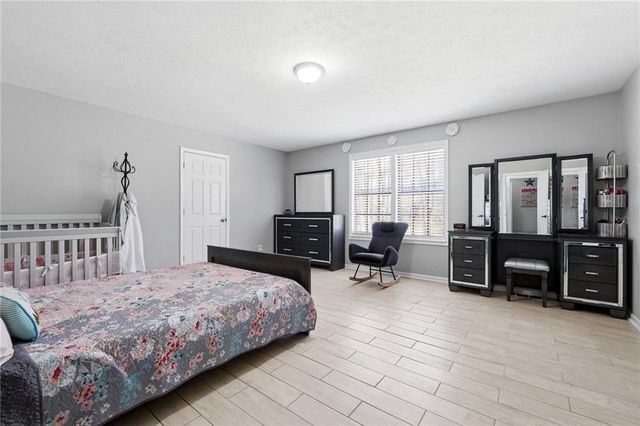 900 Stone Lea Trace, Oxford, GA 30054