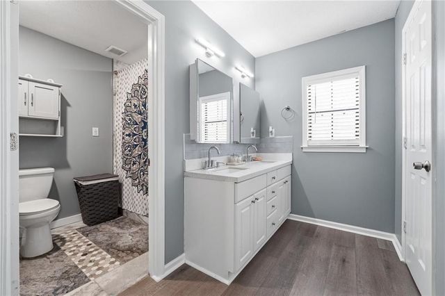 900 Stone Lea Trace, Oxford, GA 30054