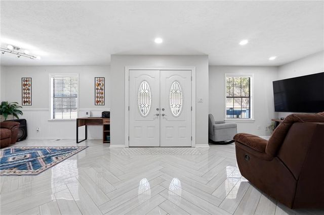 900 Stone Lea Trace, Oxford, GA 30054